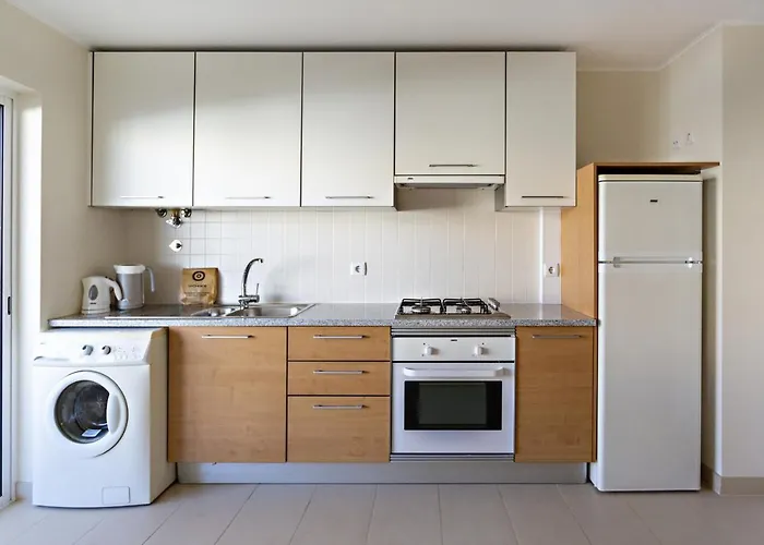 Ocean Breeze Apartment